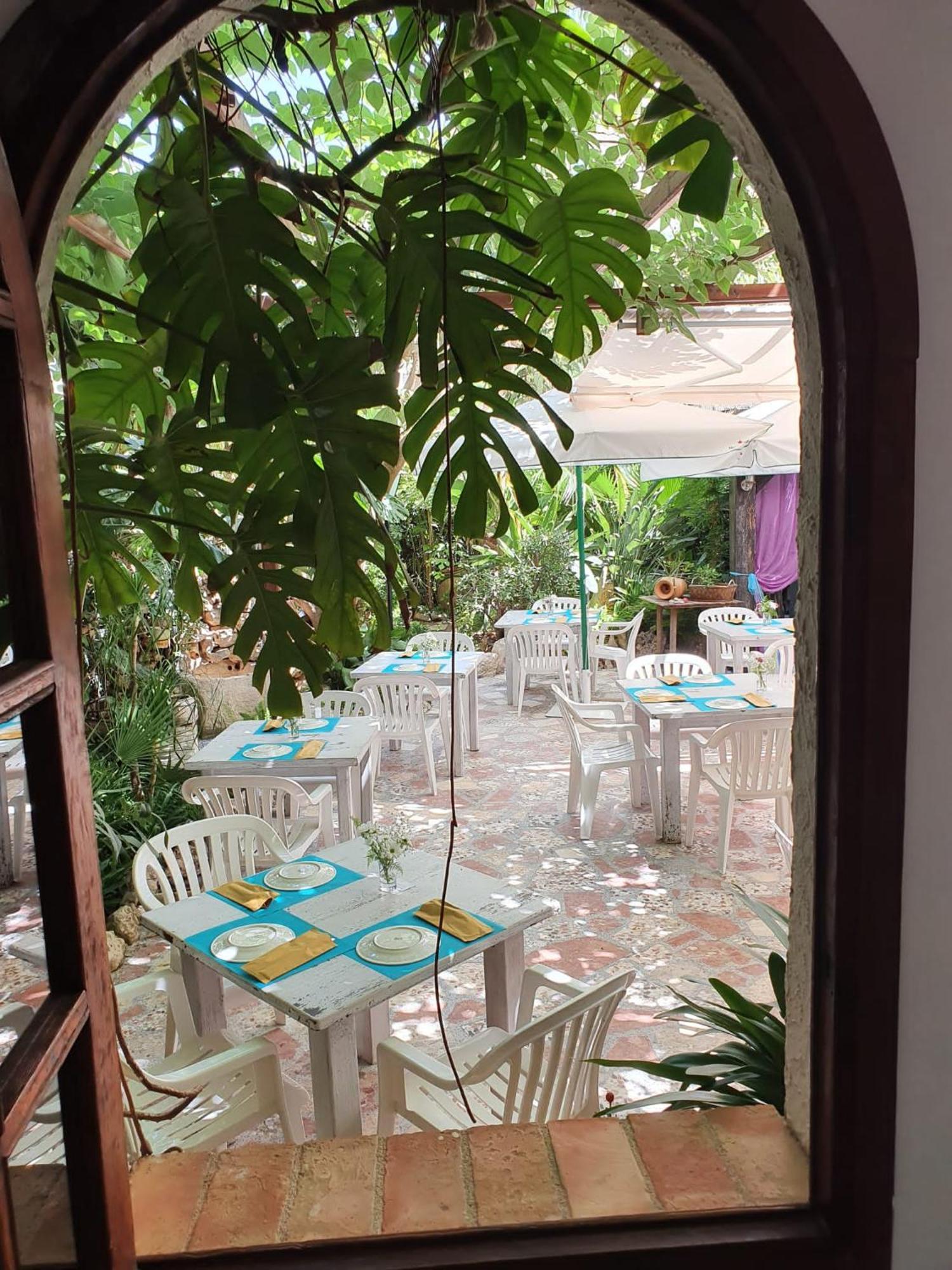 Hostal Mi Campana Denia Exterior photo